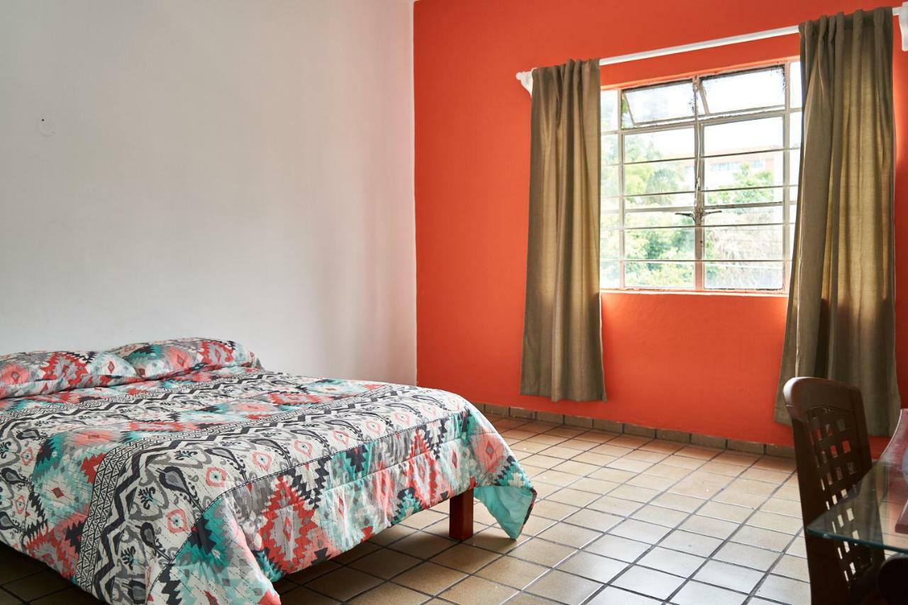 Hostal Americana Guadalajara Exterior photo
